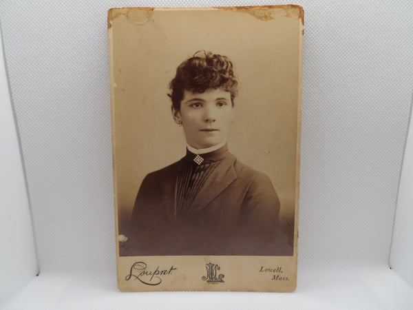 1800s Loupret Cabinet Card of Woman from Lowell Massachusetts