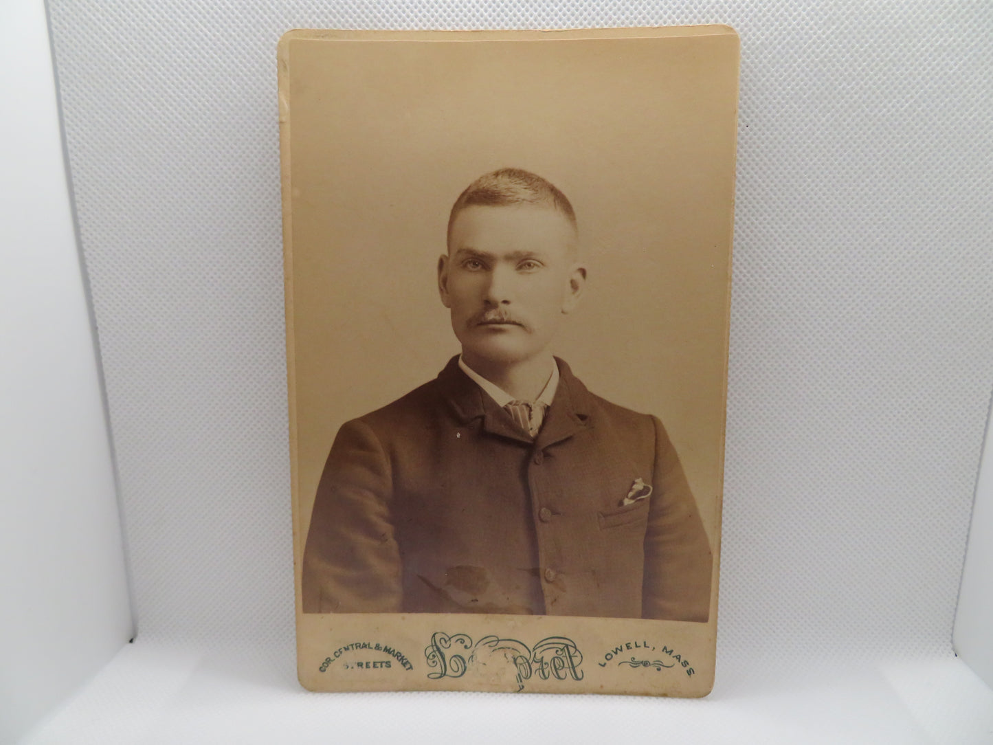 1800s blu Loupret Cabinet Card of Man with Mustache from Lowell Massachusetts