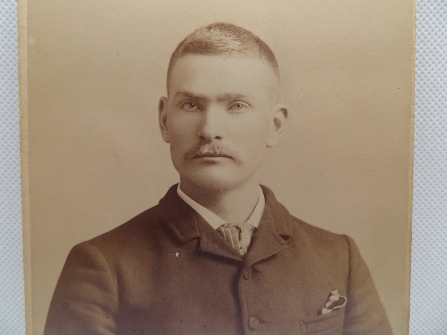 1800s blu Loupret Cabinet Card of Man with Mustache from Lowell Massachusetts