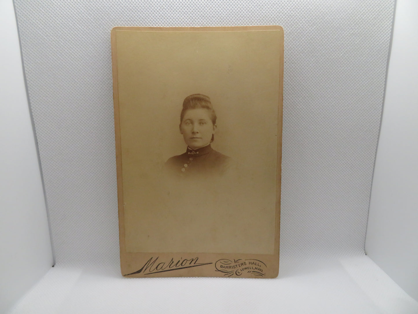 1800s Marion cabinet card of woman from Lowell Massachusetts